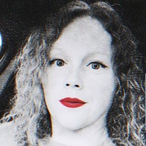 Meet your Posher, Carrie